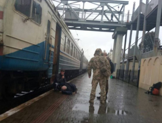 На луцькому залізничному вокзалі травмувався пенсіонер