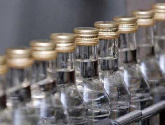 У Луцьку продовжують продавати алкоголь школярам