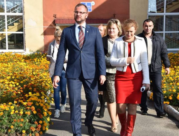 У Луцьку інспектували хід ремонтних робіт у школах та садочках. ФОТО