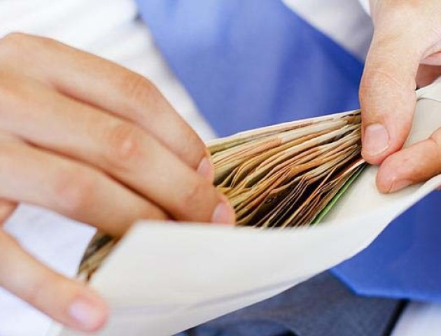 Премія в сфері науки та освіти - в розмірі 4 мінімальних зарплат