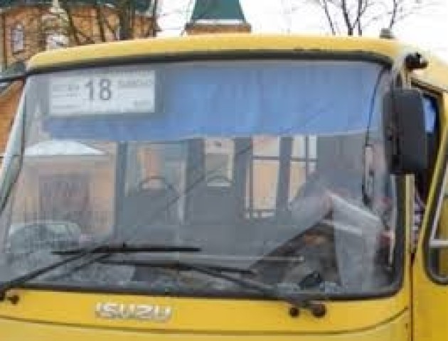 Луцькій маршрутці продовжили графік руху