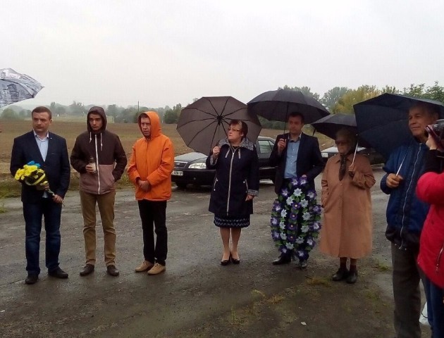 У селі на Волині вшанували пам'ять розстріляних євреїв