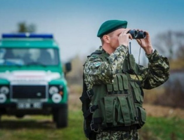 440 автомобілів застрягли на пунктах пропуску в АТО. ВІДЕО
