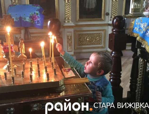 У село на Волині привезли мощі трьох святих