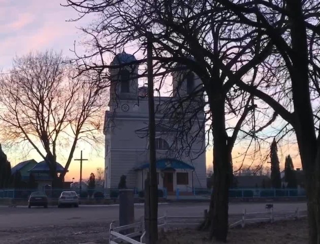 Краса храму на Волині у дні перших морозів. ВІДЕО