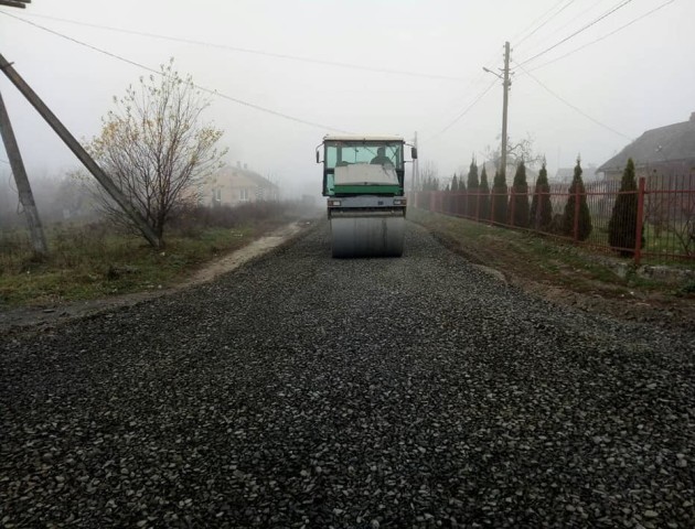 У громаді під Луцьком почали ремонтувати дорогу. ФОТО