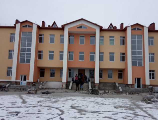На Волині завершують будівництво скандальної школи. ФОТО
