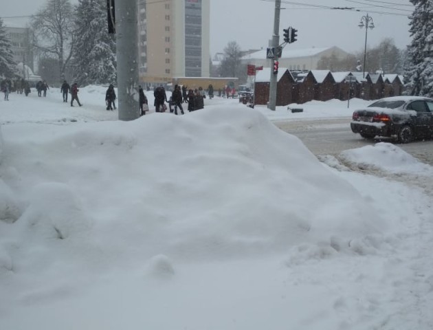 Наслідки негоди: у Луцьку травмувалися 23 людини