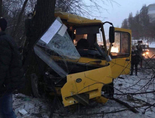 У Києві ДТП за участі двох маршруток: щонайменше 12 постраждалих