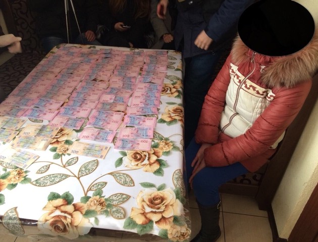 На Хмельниччині жінка за гроші здала свого сина “в оренду” жебракам