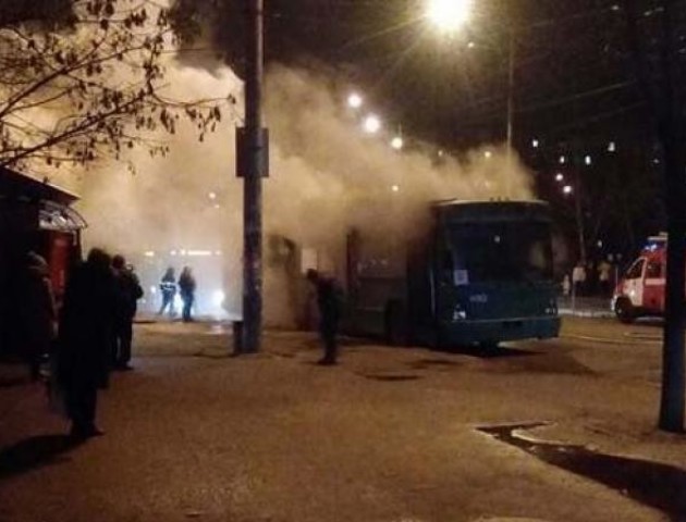 В Одесі вибухнув тролейбус із пасажирами. ВІДЕО