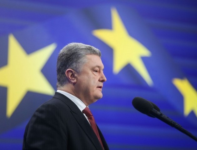 Порошенко: Рівень життя українців значно не покращився