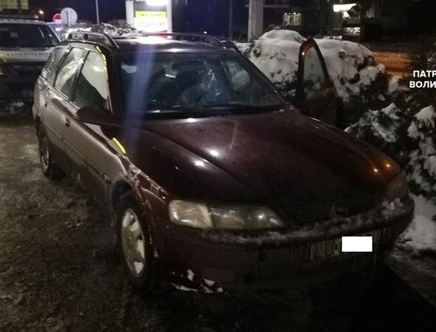 П'яний автомобіліст: у Луцьку затримали чоловіка на євробляхах