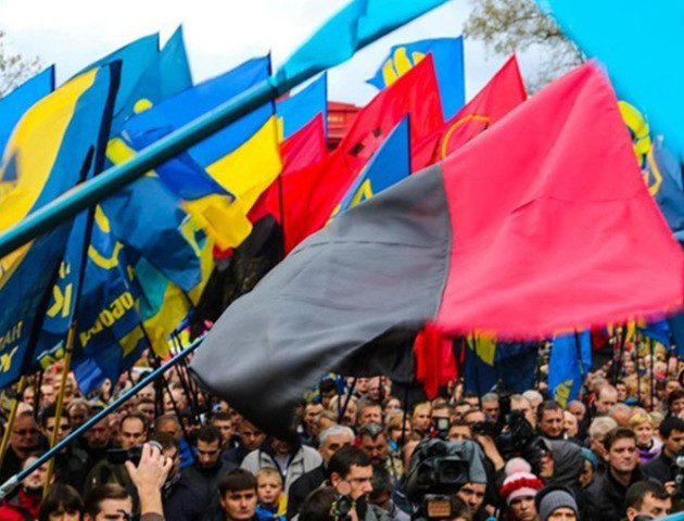 Володимир-Волинська районна рада ухвалила рішення піднімати червоно-чорний прапор