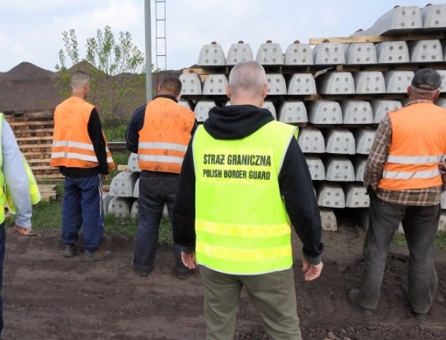 Польська фірма незаконно найняла українців