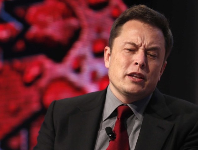 Маск взяв виробництво Tesla під особистий контроль