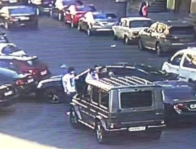 Нападників було п'ятеро: з'явилося відео побиття Мустафи Найема