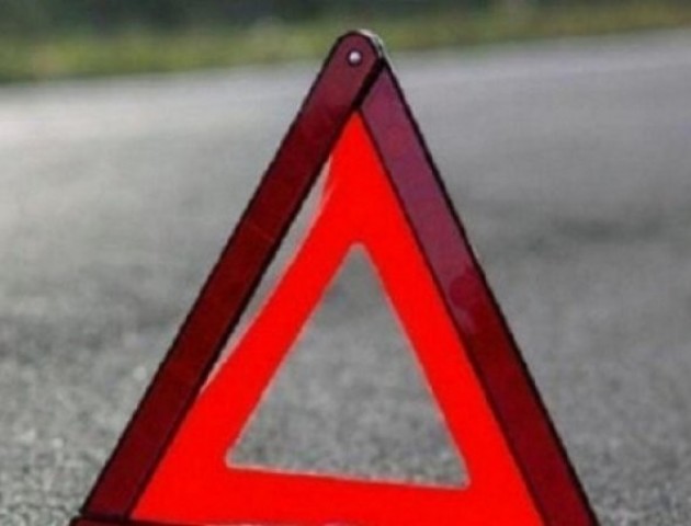 Смертельна аварія:  один пасажир мертвий, четверо - у лікарні
