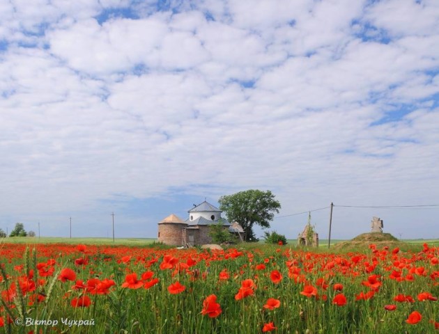 Волинський фотограф поділився неймовірними світлинами першого літнього дня у місті