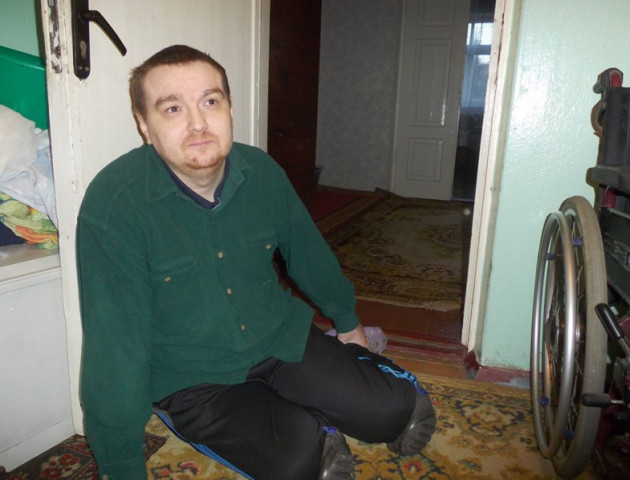 Волинянин на візку потребує допомоги небайдужих