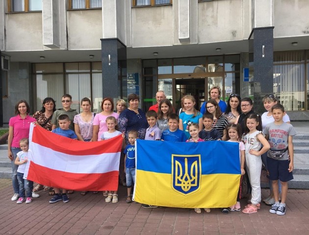 З Волині на відпочинок до Австрії поїхали 13 діток атовців