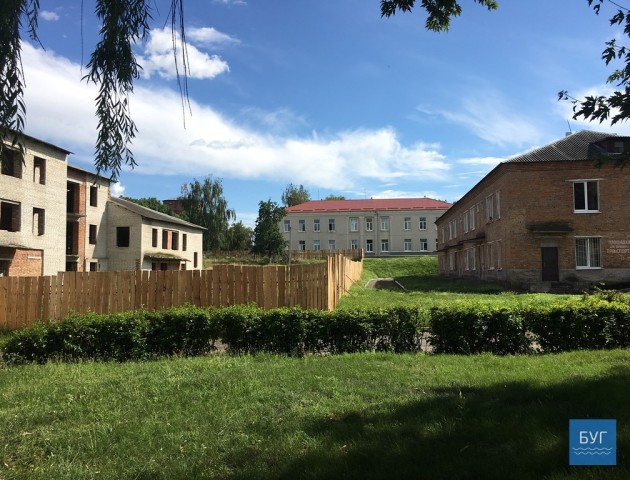 У Нововолинську на місці недобудови планують звести багатоповерхівку з медичним центром