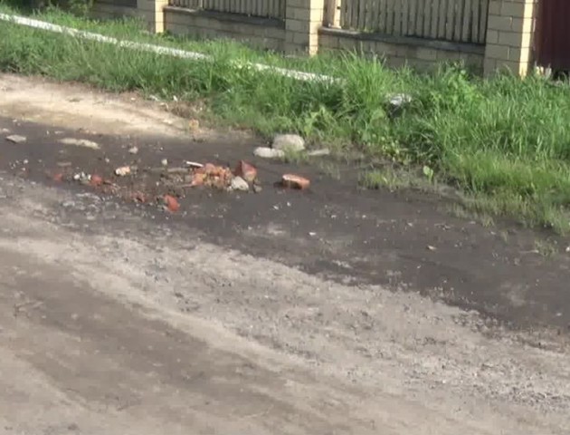 У Ківерцях після дощу дорога перетворюється на болото. ВІДЕО