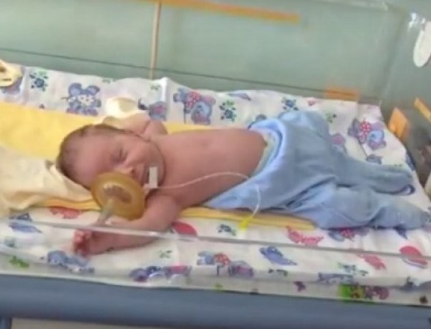 Луцькі лікарі врятували 7-місячну дитину. ВІДЕО