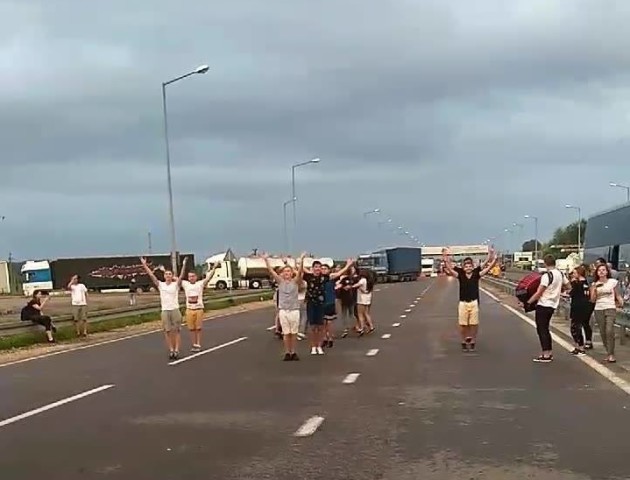 На українсько-польському кордоні влаштували танцювальний флешмоб. ВІДЕО