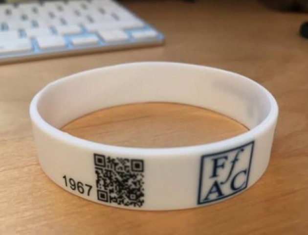 На Волині планують створити браслети, які міститимуть інформацію про хвороби людей