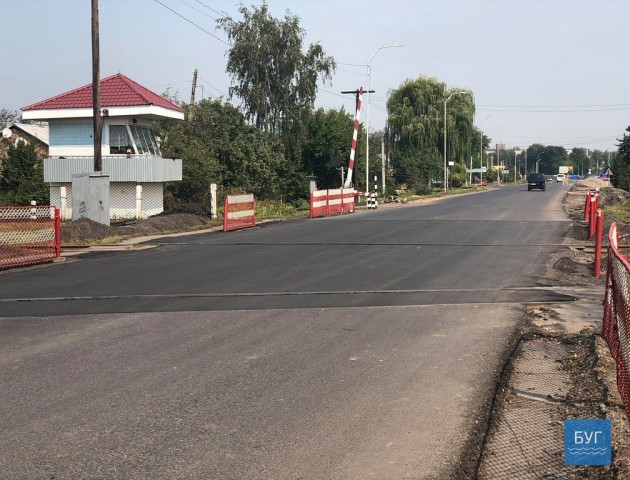 У Нововолинську відремонтували залізничний переїзд. ФОТО