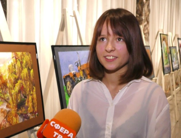 Юна художниця з Луцька має в архіві 45 нагород. ВІДЕО