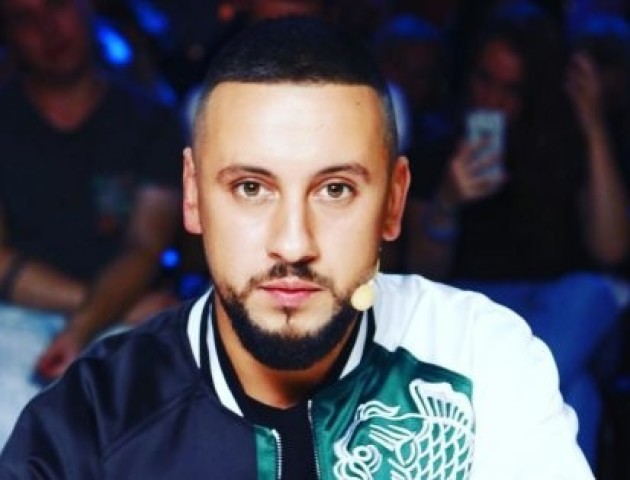 Monatik показав яскраві фото з відпочинку в Італії